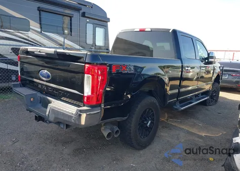 2018 Ford F-250 Xlt из США, поврежденный, VIN 1FT7W2BT0JEB71111
